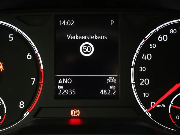 VOLKSWAGEN T-Cross (2022) — foto 7 van 19