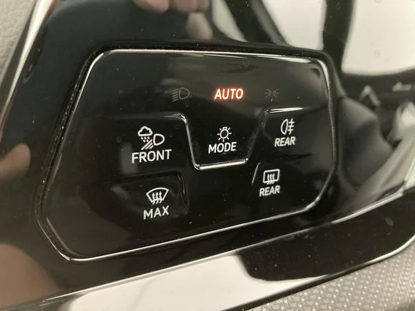 VOLKSWAGEN Golf VIII SW (2024) — foto 11 van 36
