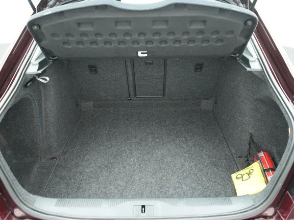 SKODA Octavia (2012) — foto 5 van 19