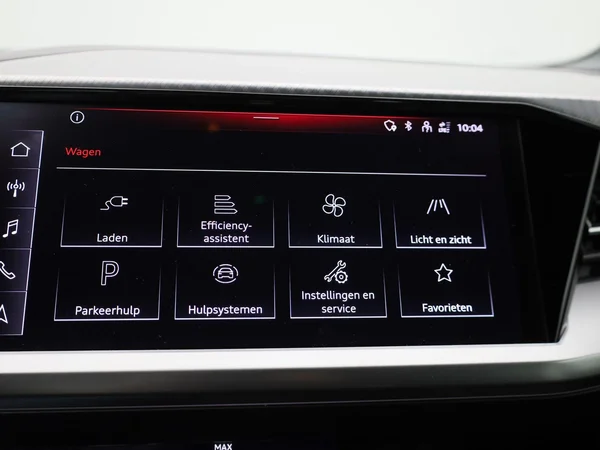 Audi Q4 e-tron (2022) — foto 9 van 45