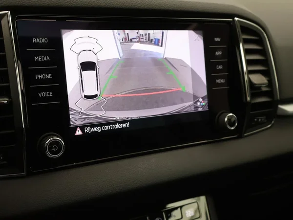 Škoda Karoq (2020) — foto 9 van 23