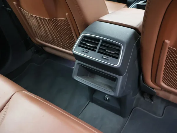 Audi e-tron (2022) — foto 16 van 28