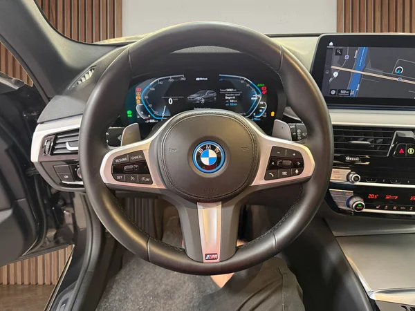 BMW 530 (2022) — foto 6 van 30