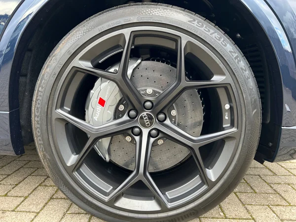 AUDI RS Q8 SUV (2026) — foto 16 van 23