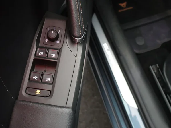 CUPRA Leon Sportstourer (2024) — foto 19 van 29
