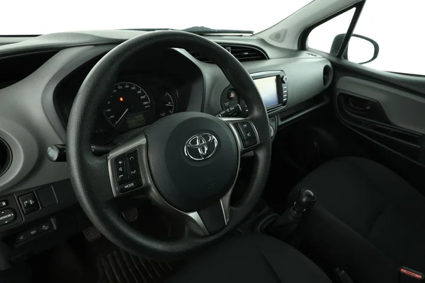 Toyota Yaris (2019) — foto 2 van 16