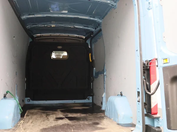Ford Transit (2023) — foto 8 van 39