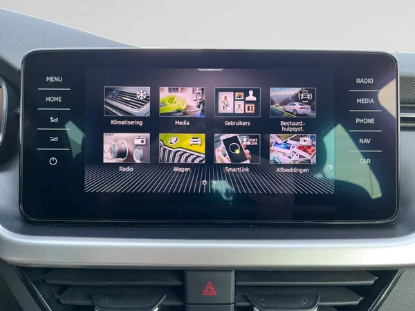 SKODA Scala (2022) — foto 2 van 21