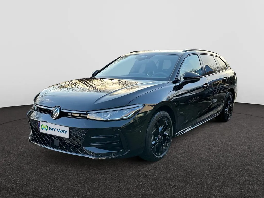VOLKSWAGEN Passat SW 1122_113548_2025