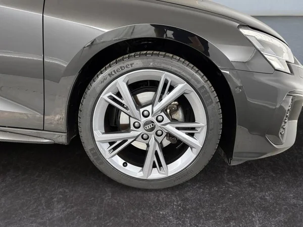 AUDI A3 Sportback (2024) — foto 4 van 34