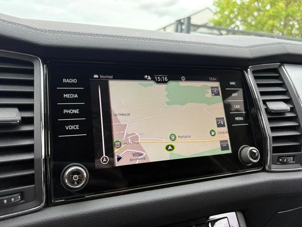 SKODA Kodiaq (2023) — foto 5 van 21