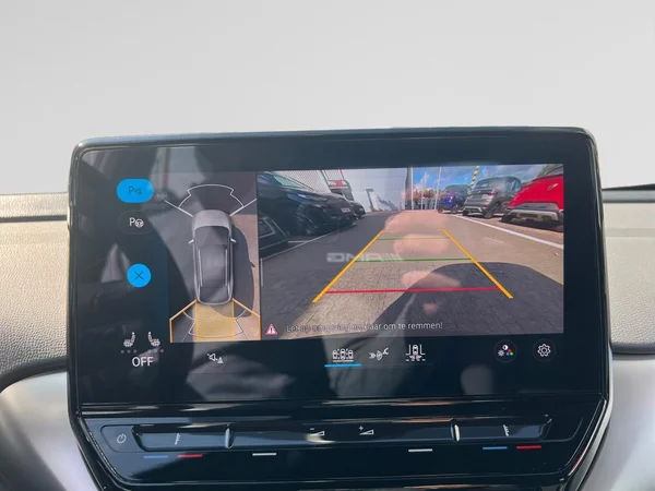 VOLKSWAGEN ID.4 (2023) — foto 8 van 24