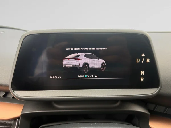 CUPRA Tavascan (2025) — foto 5 van 25