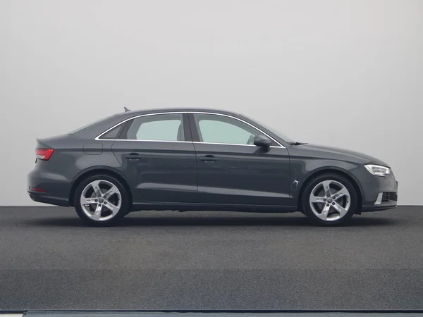 AUDI A3 Sedan (2019) — foto 14 van 18