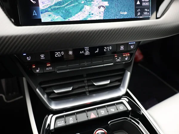 AUDI RS e-tron GT (2025) — foto 13 van 27