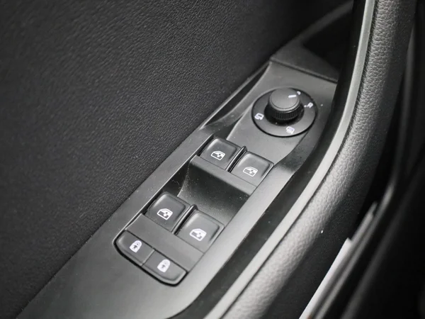Škoda Superb (2024) — foto 17 van 40
