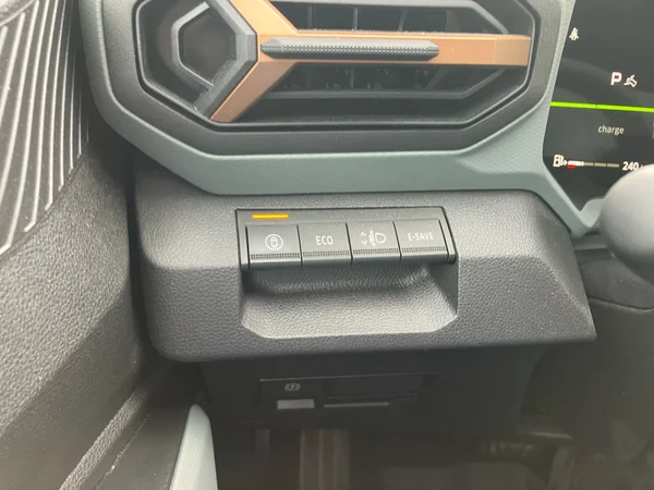 DACIA Bigster Hybrid (HEV) (2025) — foto 10 van 25