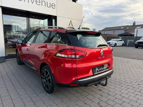 Renault Clio (2016) — foto 17 van 20