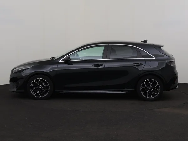 KIA Cee'd (2021) — foto 12 van 27