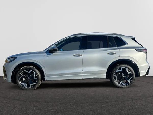 VOLKSWAGEN Tiguan (2025) — foto 12 van 19