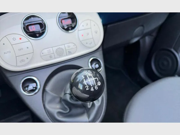 Fiat 500C (2024) — foto 10 van 24