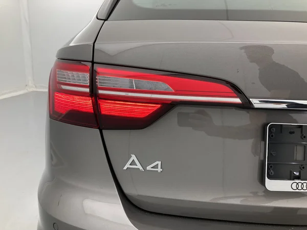 AUDI A4 Avant (2021) — foto 13 van 36