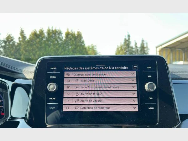 Volkswagen T-Roc (2025) — foto 8 van 29