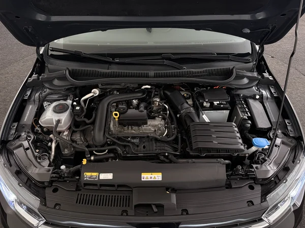 VOLKSWAGEN Polo (2022) — foto 6 van 27