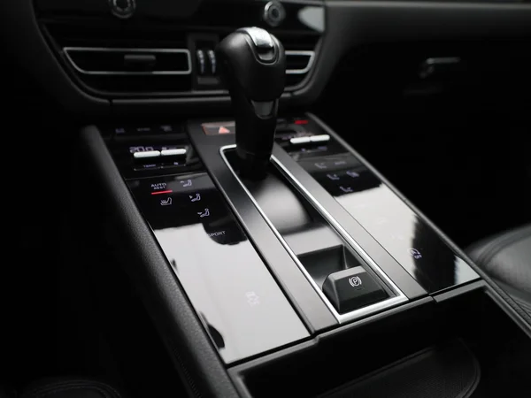 Porsche Macan (2022) — foto 14 van 60