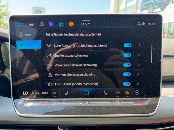 VOLKSWAGEN Golf VIII (2025) — foto 13 van 24