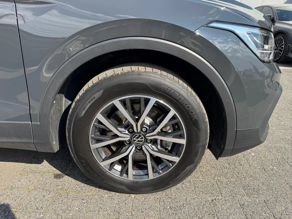 VOLKSWAGEN Tiguan eHybrid (PHEV) (2022) — foto 15 van 22
