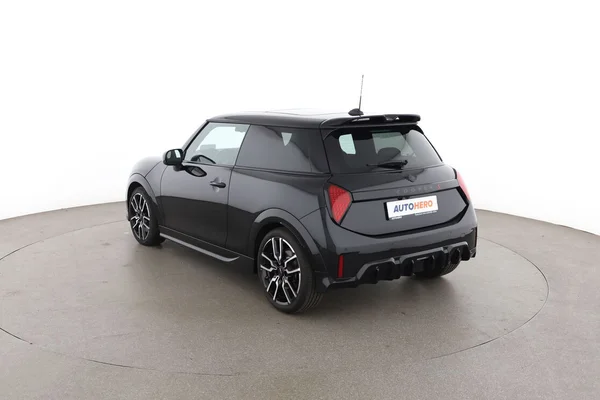 MINI MINI (2024) — foto 10 van 16