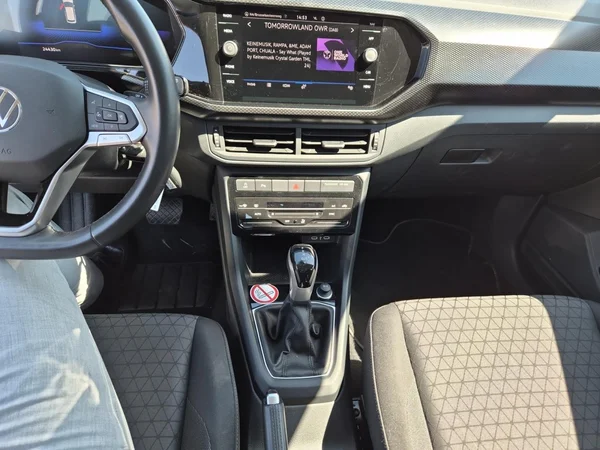 VOLKSWAGEN T-Cross (2024) — foto 3 van 24