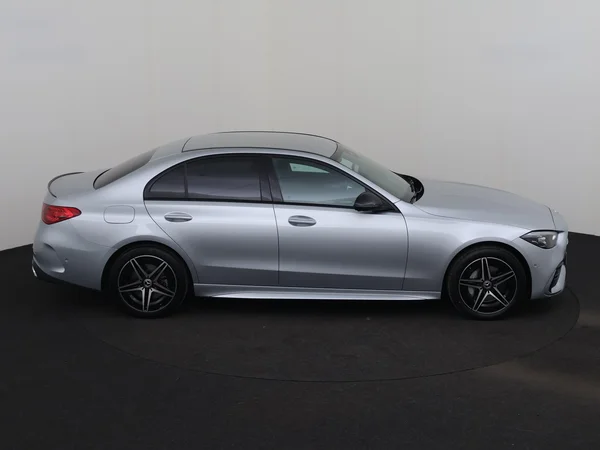 MERCEDES C 300 (2023) — foto 21 van 25