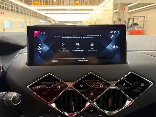 DS-Automobiles DS3-Crossback (2022) — foto 15 van 29