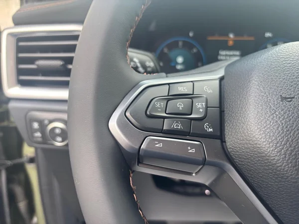 VOLKSWAGEN Amarok Double Cab Dsl (2026) — foto 3 van 22