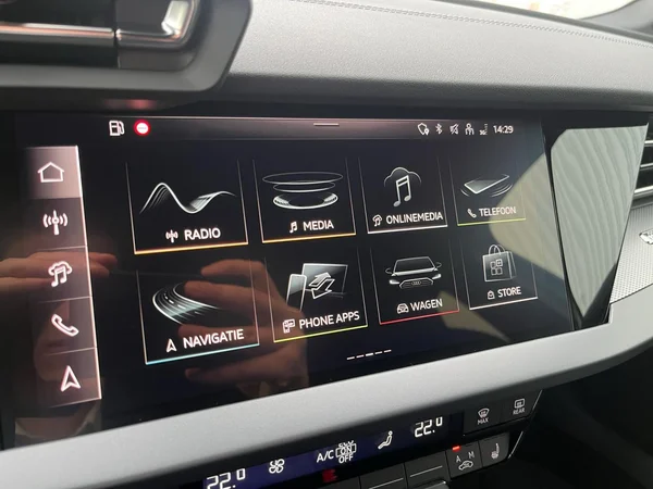 AUDI A3 Sedan (2025) — foto 8 van 19