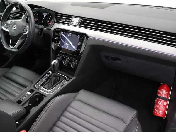VOLKSWAGEN Passat SW Dsl (2021) — foto 14 van 30