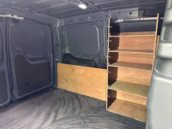 VOLKSWAGEN Caddy Van (2024) — foto 9 van 19