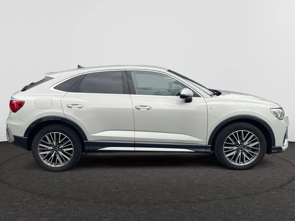 AUDI Q3 Sportback (2025) — foto 11 van 20