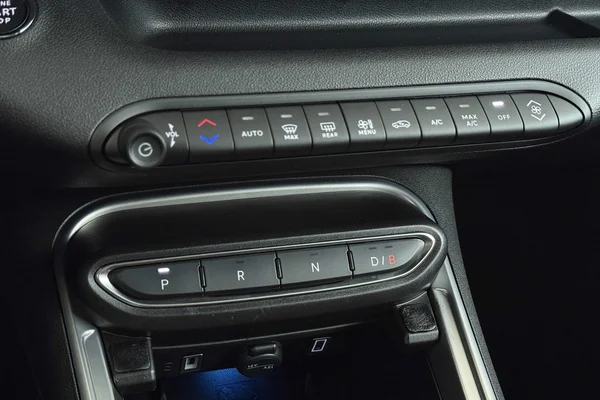 Jeep E-Avenger (2025) — foto 11 van 26