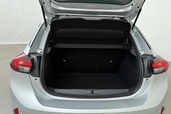 Opel Corsa (2025) — foto 16 van 20