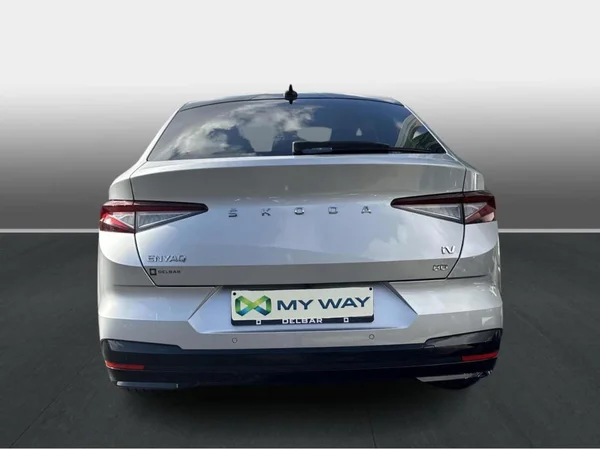 SKODA Enyaq Coupé (2023) — foto 7 van 15