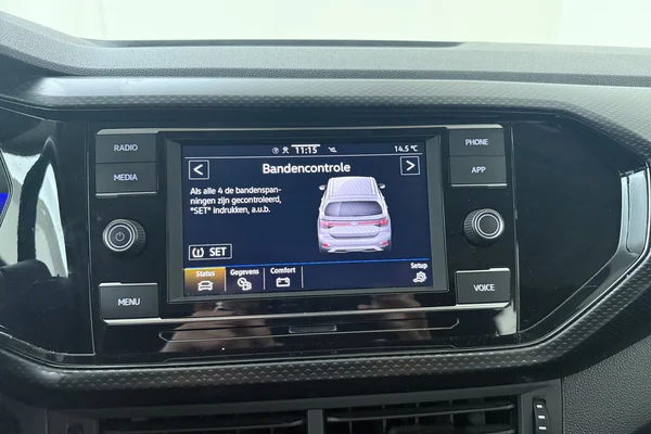 Volkswagen T-Cross (2023) — foto 3 van 18