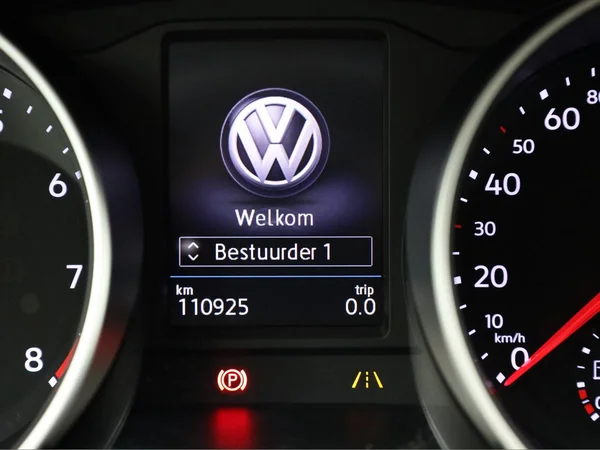 VOLKSWAGEN Tiguan (2019) — foto 9 van 21