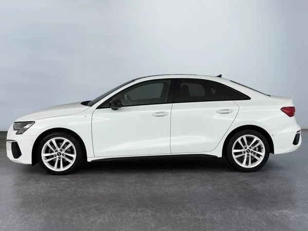 AUDI A3 Sedan Dsl (2022) — foto 33 van 37