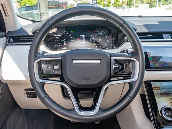 Land Rover Range Rover Velar (2021) — foto 13 van 25