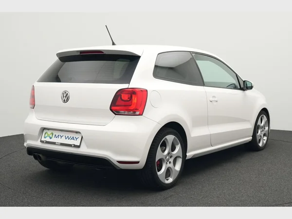 VOLKSWAGEN Polo GTI (2011) — foto 10 van 19