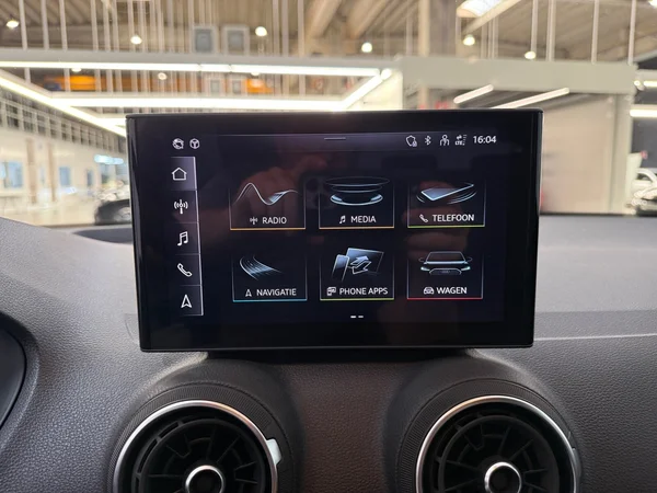 Audi Q2 (2024) — foto 14 van 29