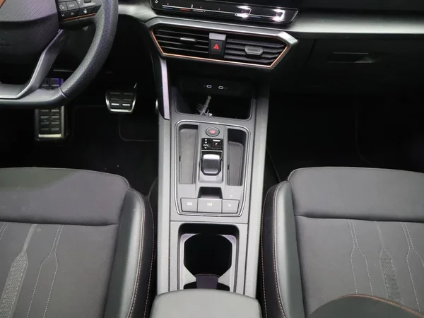 CUPRA Leon Sportstourer (2024) — foto 18 van 29